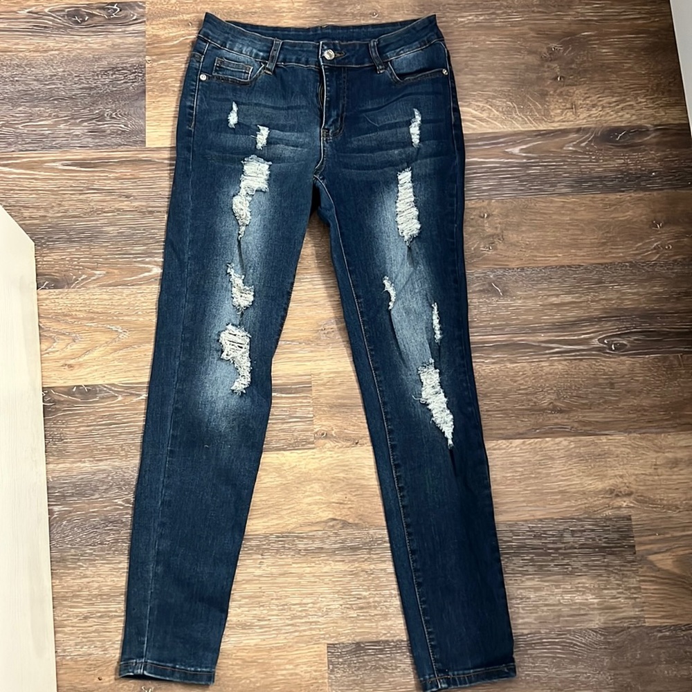Skinny distressed jeans